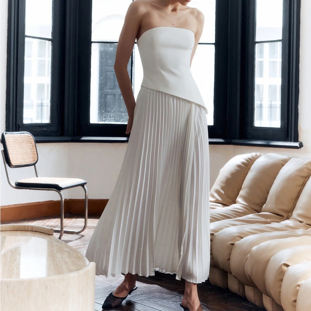 Commense Solid Pleated Strapless Split Dress - image 3